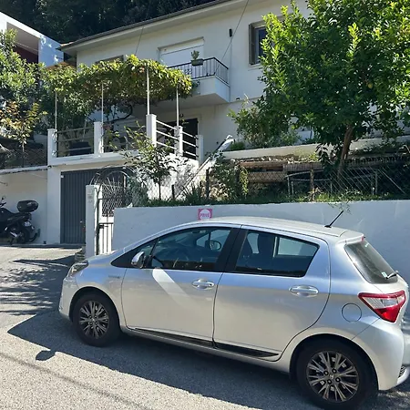아파트 Climatise Avec Terrasse Ombragee Dans Maison Au Calme Et Dans La Verdure 니스