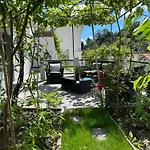 Appartamento Climatisé Avec Terrasse Ombragée Dans Maison Au Calme Et Dans La Verdure Nizza