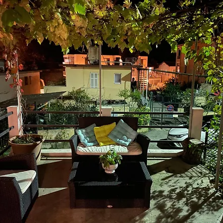 Climatise Avec Terrasse Ombragee Dans Maison Au Calme Et Dans La Verdure Lejlighed