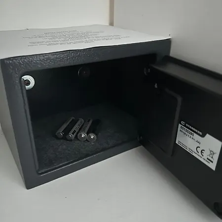 Climatise Avec Terrasse Ombragee Dans Maison Au Calme Et Dans La Verdure * Nice