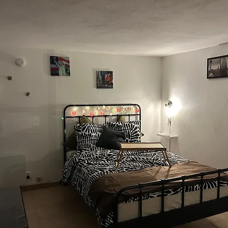 Climatise Avec Terrasse Ombragee Dans Maison Au Calme Et Dans La Verdure